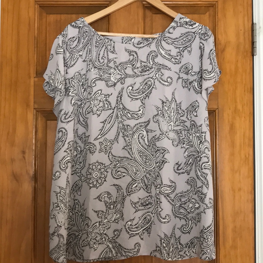LOFT Paisley bar back petal sleeve top